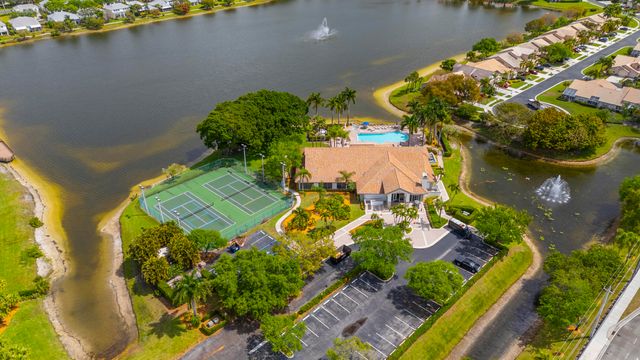 10720 Oak Bend Way, Wellington, FL 33414