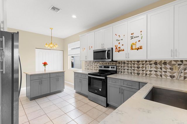 10720 Oak Bend Way, Wellington, FL 33414