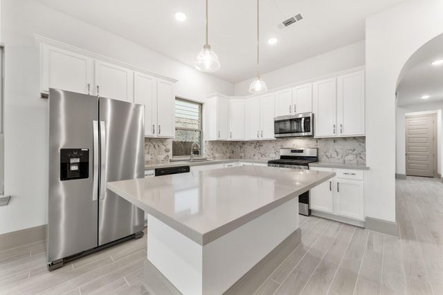 7023 Winterberry Glen Lane, Katy, TX 77493