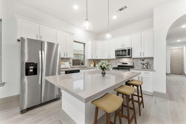 7023 Winterberry Glen Lane, Katy, TX 77493