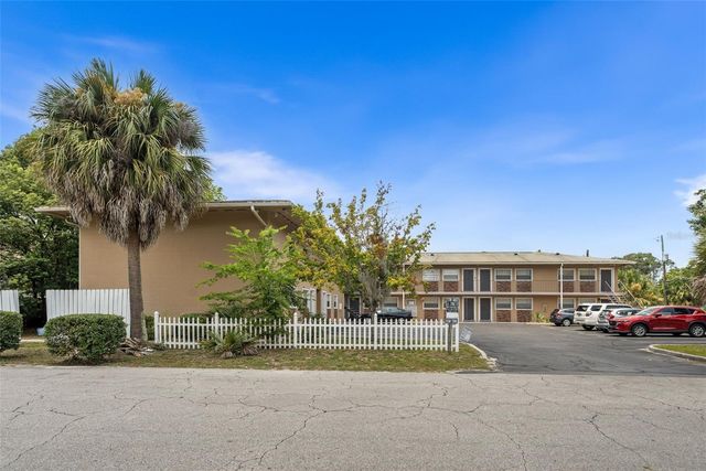 501 NW 15TH AVENUE 11, Gainesville, FL 32601