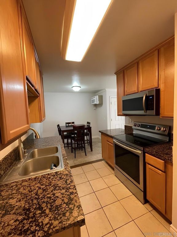 Image 10 of property listing at 13303 Rancho Penasquitos Boulevard A103, San Diego, CA 92129