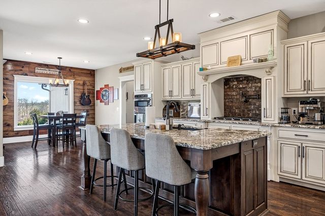 3001 Tulip Ln, Cookeville, TN 38501