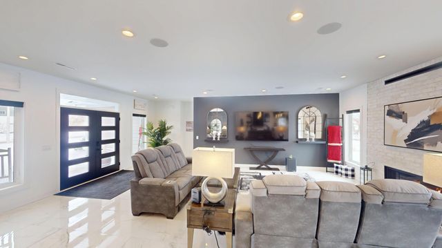 164 Heinig Way, Holmen, WI 54636