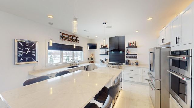 164 Heinig Way, Holmen, WI 54636