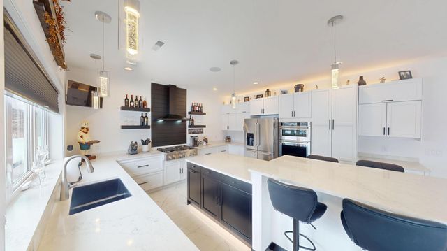 164 Heinig Way, Holmen, WI 54636