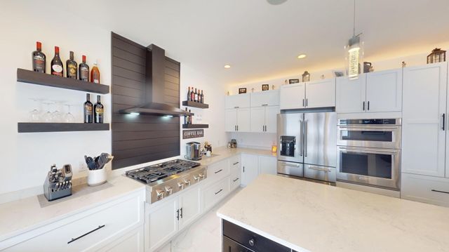 164 Heinig Way, Holmen, WI 54636