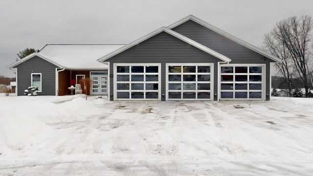 164 Heinig Way, Holmen, WI 54636