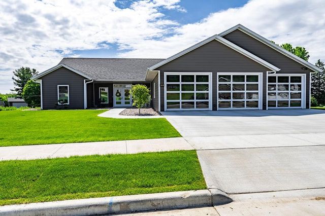 164 Heinig Way, Holmen, WI 54636