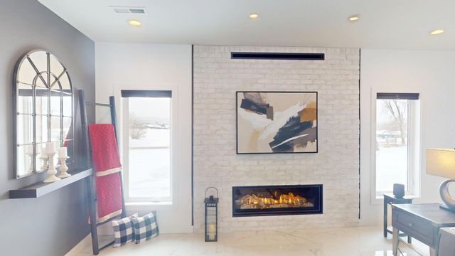 164 Heinig Way, Holmen, WI 54636