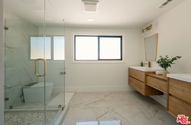 17601 McCormick Street, Encino (los Angeles), CA 91316