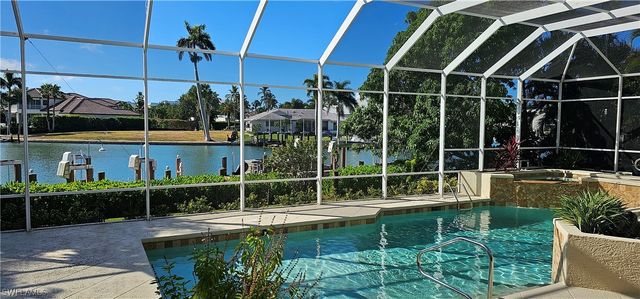 300 Mooring Line DR, Naples, FL 34102