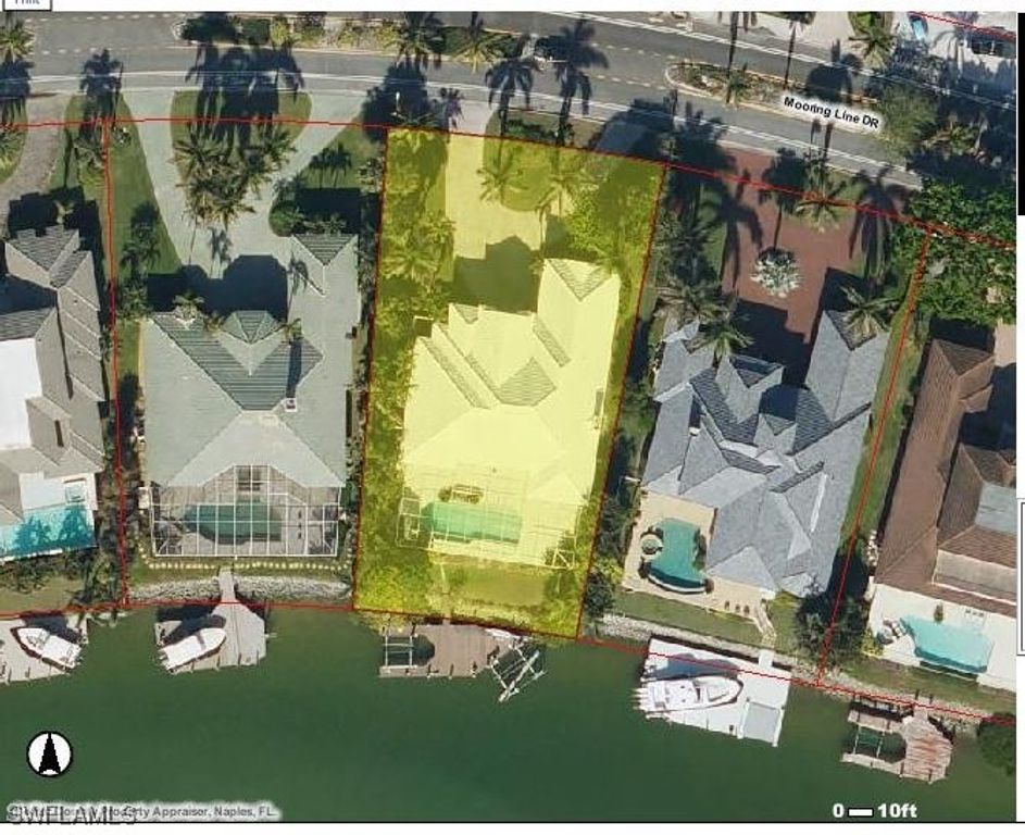 300 Mooring Line DR, Naples, FL 34102