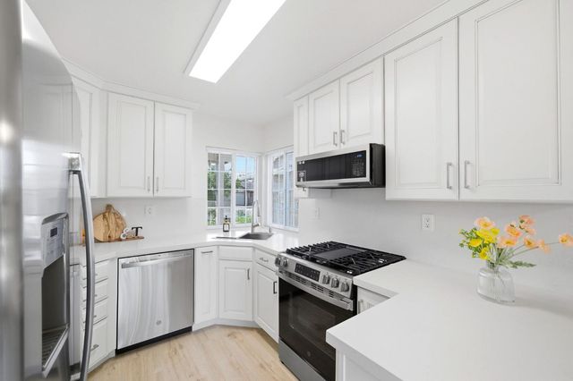 8163 Morgan Hill Way, Sacramento, CA 95828