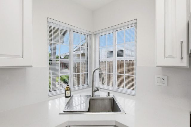 8163 Morgan Hill Way, Sacramento, CA 95828