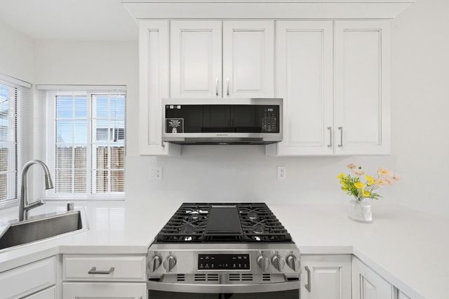 8163 Morgan Hill Way, Sacramento, CA 95828