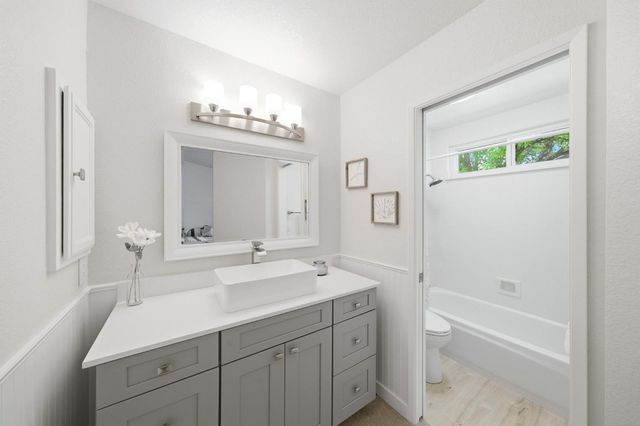 8163 Morgan Hill Way, Sacramento, CA 95828