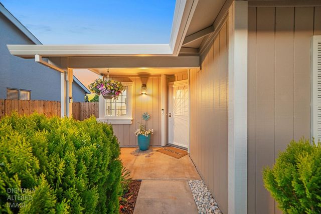 8163 Morgan Hill Way, Sacramento, CA 95828