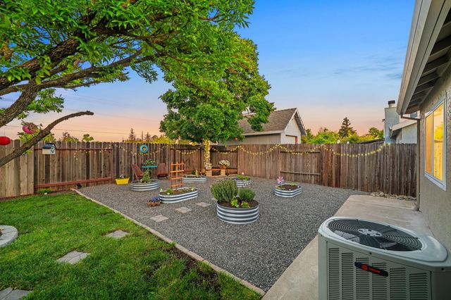 8163 Morgan Hill Way, Sacramento, CA 95828
