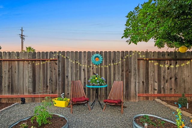 8163 Morgan Hill Way, Sacramento, CA 95828