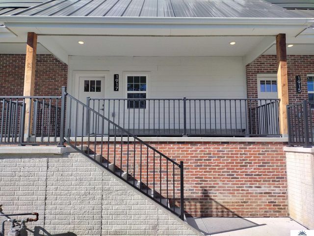 1917 Dahlman Rows Plaza, Omaha, NE 68108