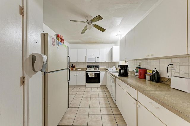 1205 44TH AVENUE E, Bradenton, FL 34203