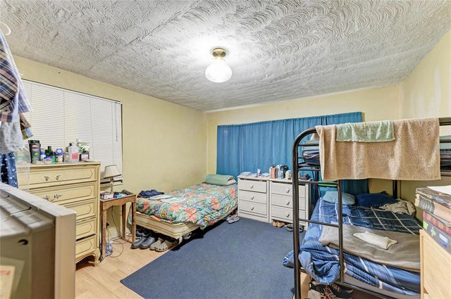 1205 44TH AVENUE E, Bradenton, FL 34203