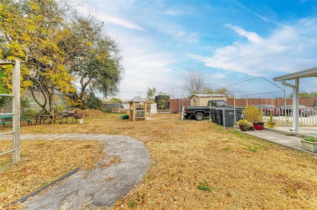 1205 44TH AVENUE E, Bradenton, FL 34203