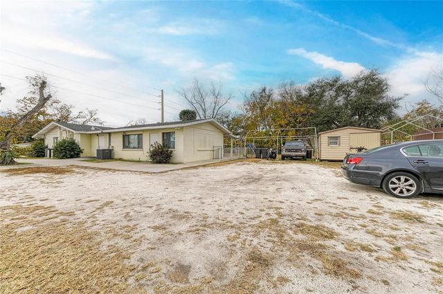 1205 44TH AVENUE E, Bradenton, FL 34203