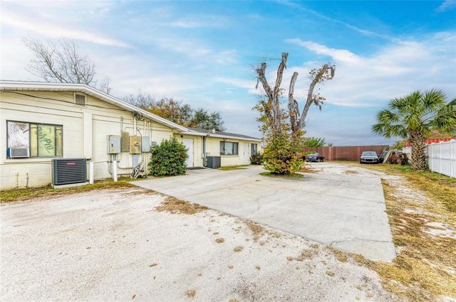 1205 44TH AVENUE E, Bradenton, FL 34203