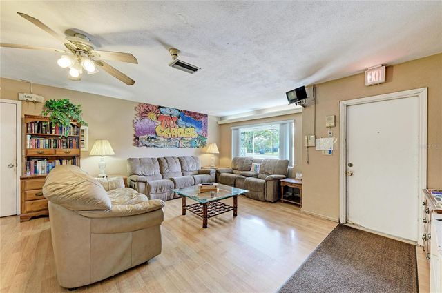 1205 44TH AVENUE E, Bradenton, FL 34203