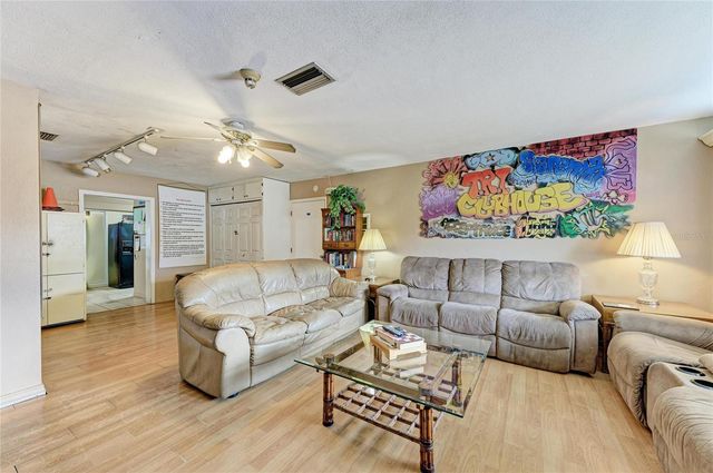 1205 44TH AVENUE E, Bradenton, FL 34203