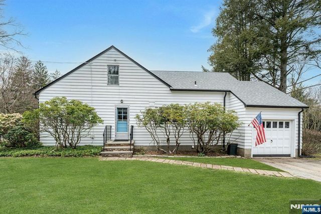 107 Hackensack Avenue, Harrington Park, NJ 07640