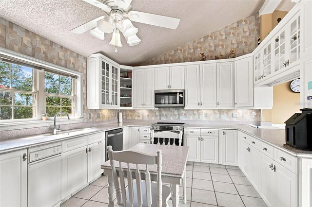 5 VENETIAN COURT, Tarpon Springs, FL 34689