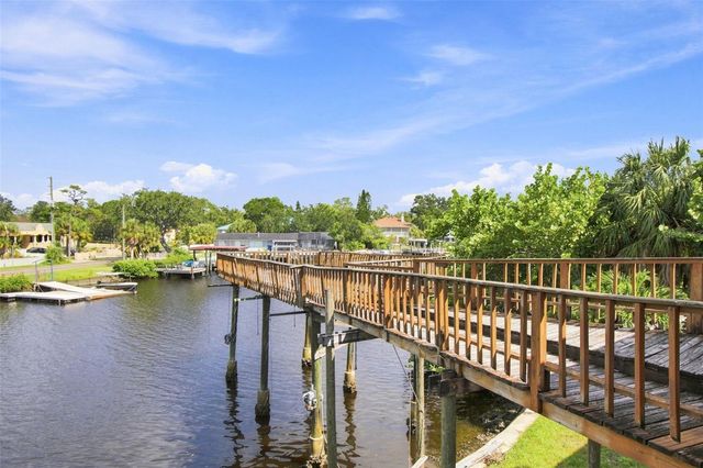 5 VENETIAN COURT, Tarpon Springs, FL 34689