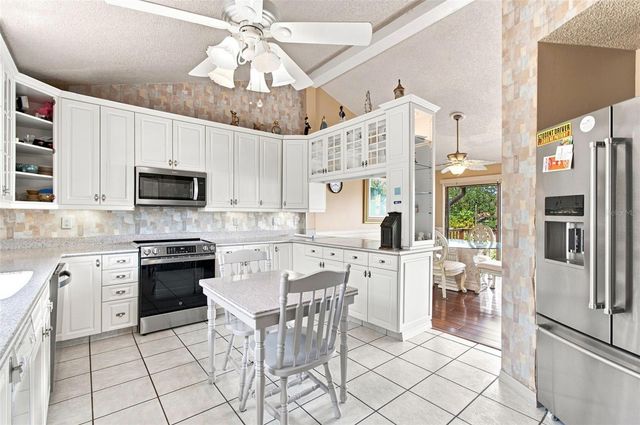 5 VENETIAN COURT, Tarpon Springs, FL 34689