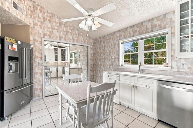 5 VENETIAN COURT, Tarpon Springs, FL 34689