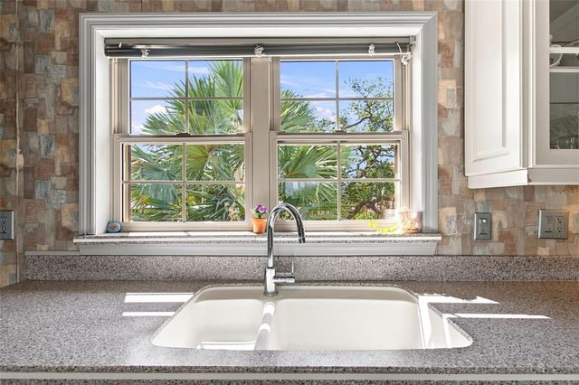 5 VENETIAN COURT, Tarpon Springs, FL 34689
