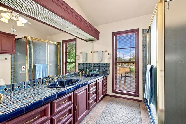 5 VENETIAN COURT, Tarpon Springs, FL 34689