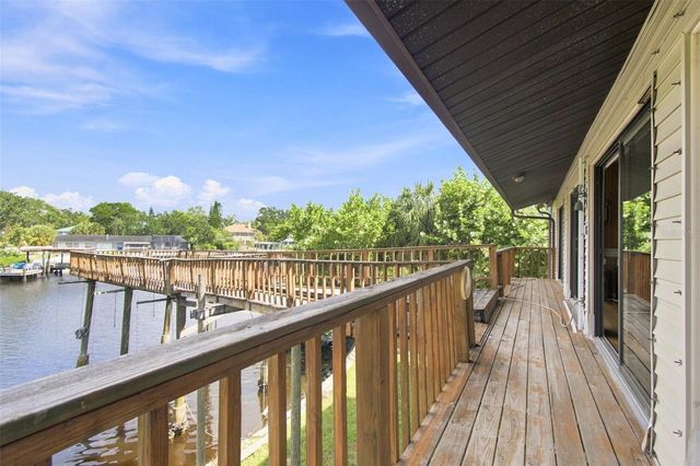 5 VENETIAN COURT, Tarpon Springs, FL 34689