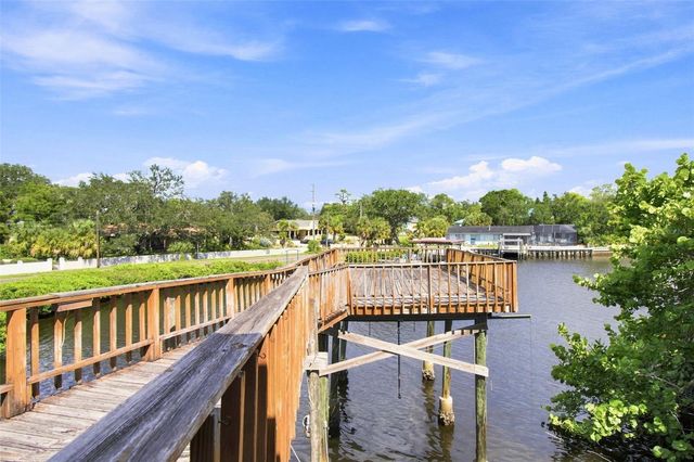5 VENETIAN COURT, Tarpon Springs, FL 34689