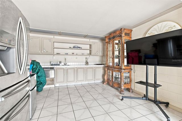 5 VENETIAN COURT, Tarpon Springs, FL 34689