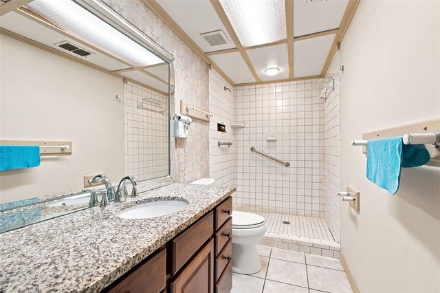 5 VENETIAN COURT, Tarpon Springs, FL 34689