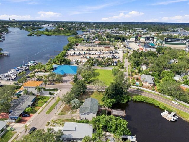 5 VENETIAN COURT, Tarpon Springs, FL 34689