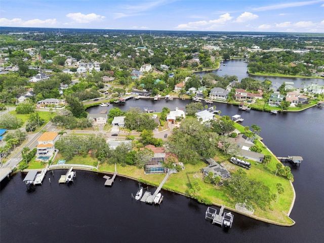 5 VENETIAN COURT, Tarpon Springs, FL 34689