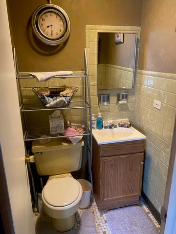 372 Bensley Avenue, Calumet City, IL 60409