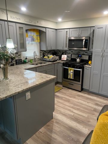 372 Bensley Avenue, Calumet City, IL 60409