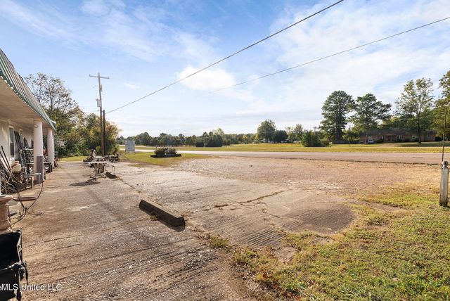 3322 Us-72, Holly Springs, MS 38635