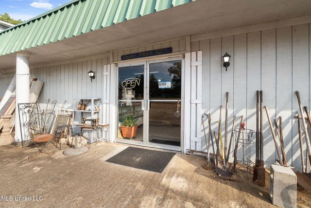 3322 Us-72, Holly Springs, MS 38635