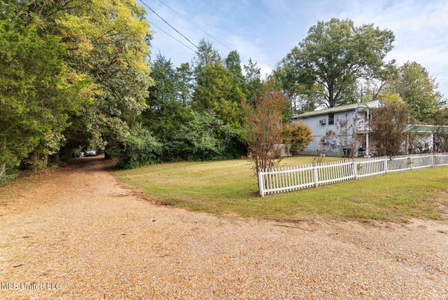 3322 Us-72, Holly Springs, MS 38635